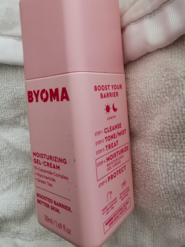 Byoma Moisturizing Gel-Cream
skin barrier
SPF
oil-free
sun protection
UAE
Life in Dubai
Sunscreen
provenance.org
Retinol
Vitamin C
oily skin
acne
serum
cruelty-free
vegan