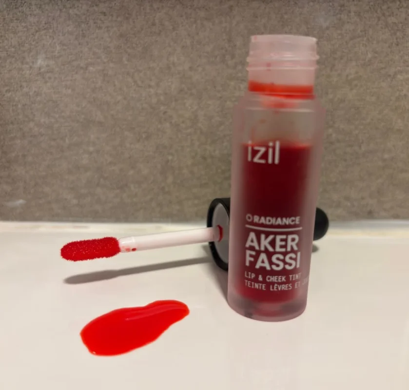 Izil Beauty 
Aker Fassi Poppy 
Lip Care