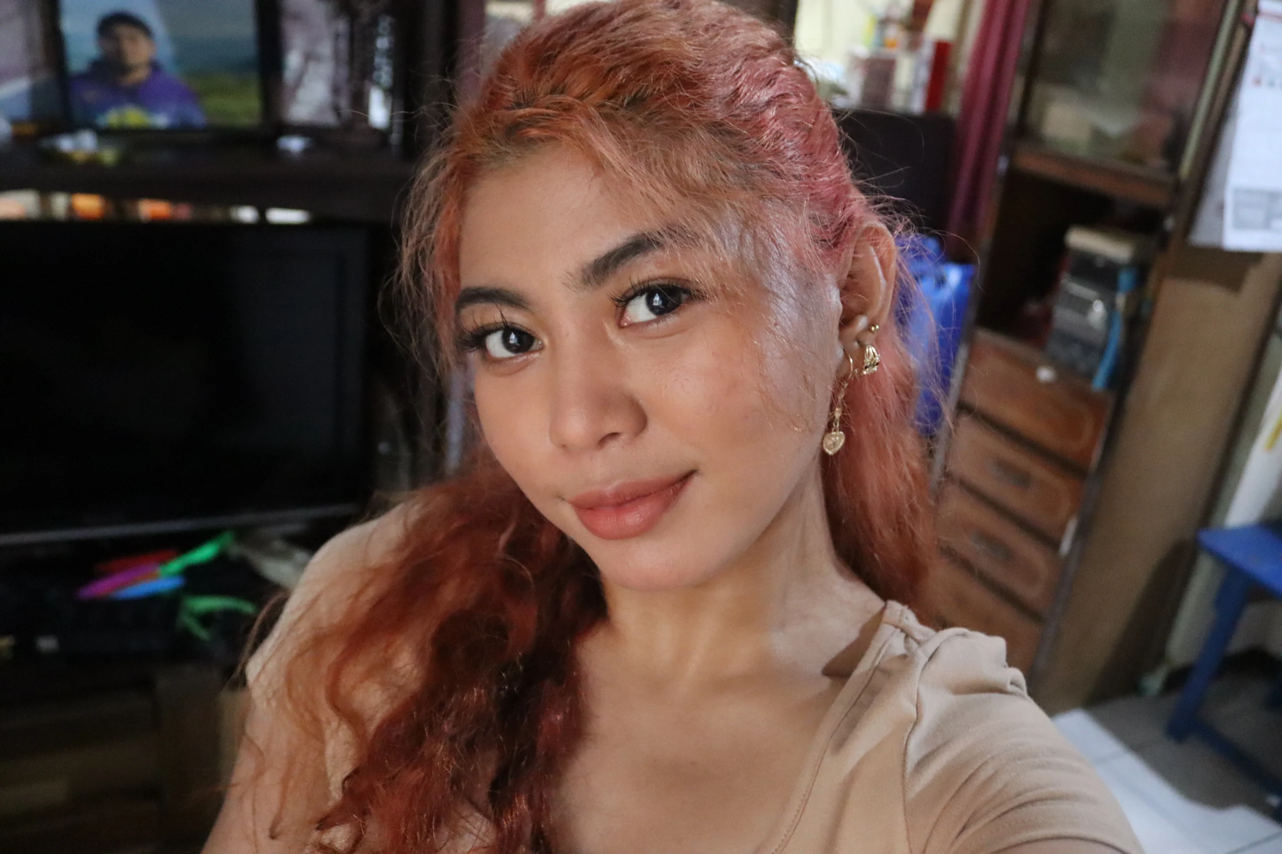 cycles through colours and cuts